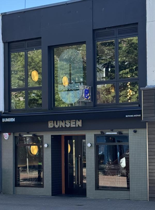 Bunsen Botanic Avenue