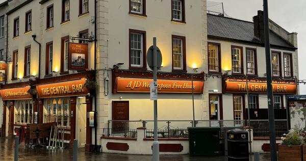 The Central Bar